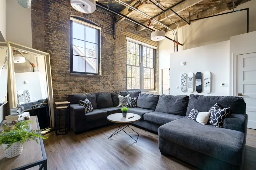 The Ellis Loft - Free Parking - Image 1