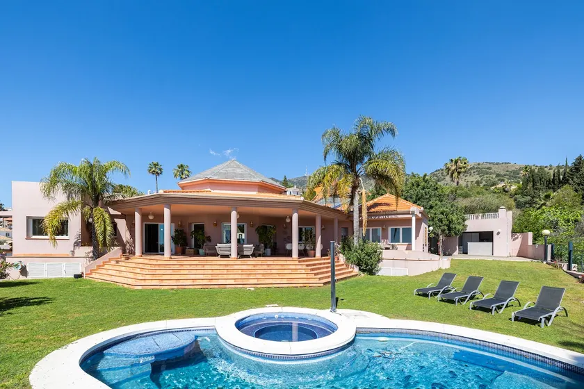 Villa with sea views & private pool in Benalmadena - Image 1