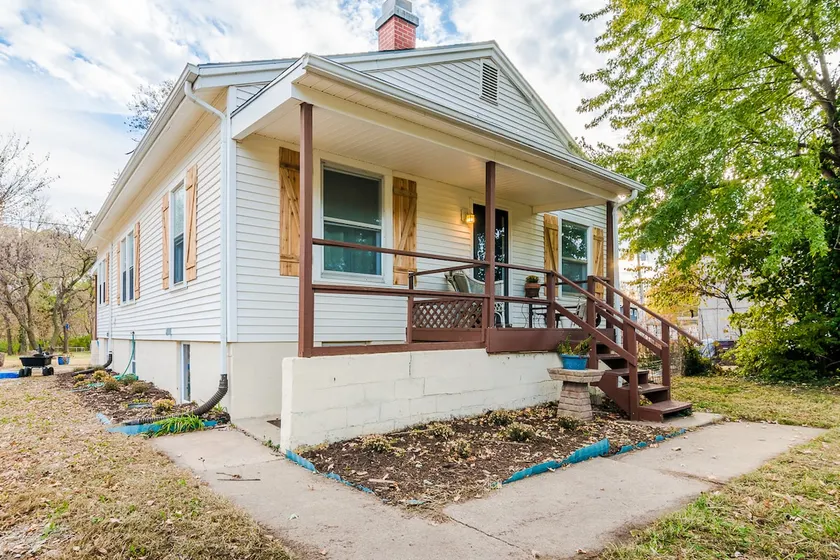 Anderson Cottage - Image 1