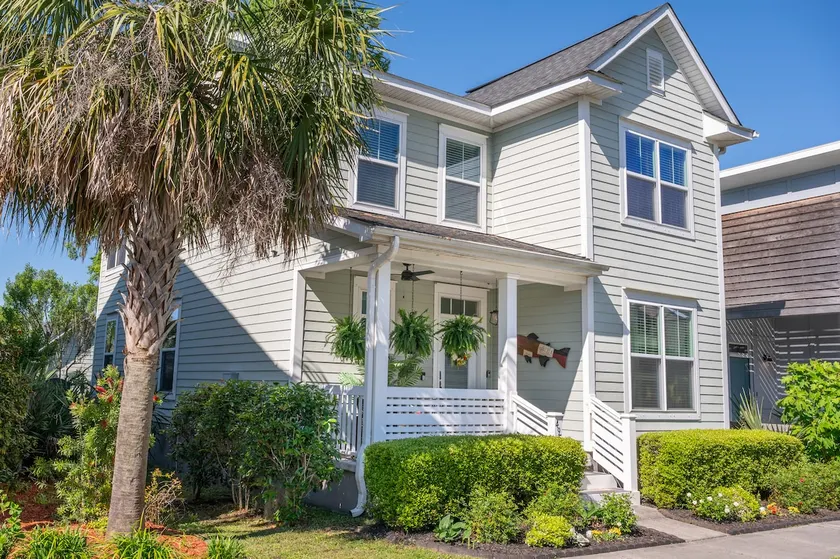 Lady Liberty: Park Circle Charm + Modern Home! - Image 1