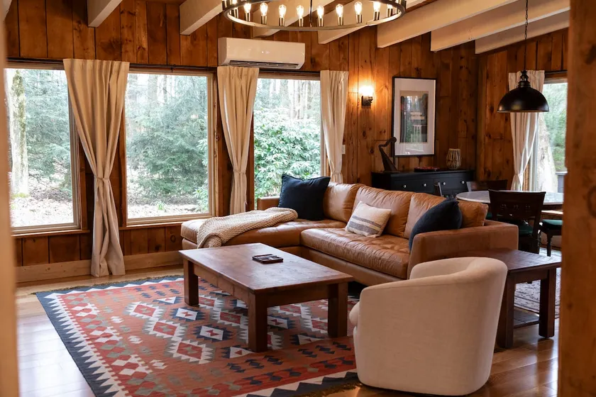 Chalet in the Ferns near Seven Springs resort - Image 1