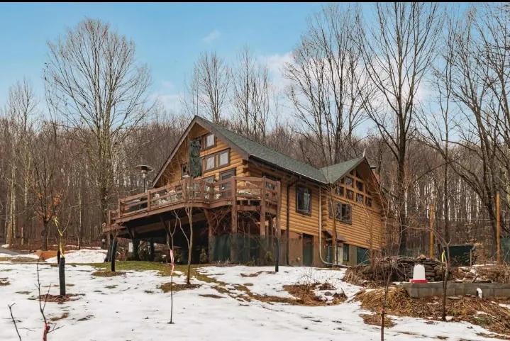 Wood Cabin in Catskill NYS - Image 1