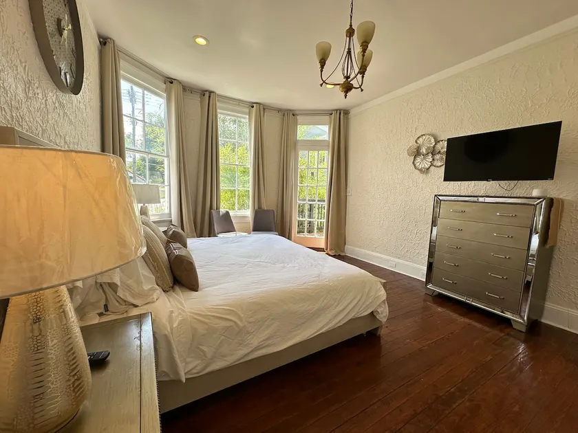 Historic Gold New Orleans 3 Bed 2 Bath - Image 1