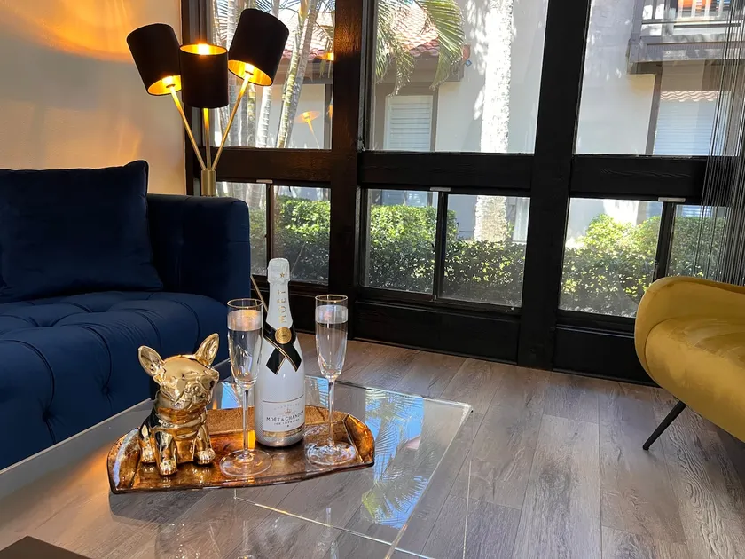 3BR/2BA beach villa on Lido Key - Image 1