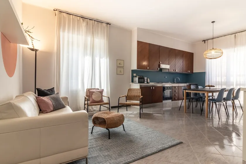 Lerici Apt: Beach 5 min, Private Parking & AC - Image 1