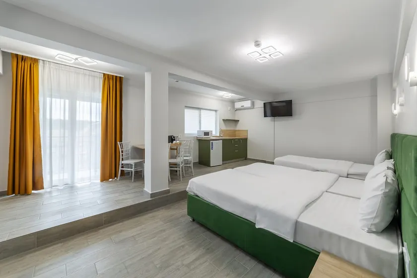 Spacious Family Studio in Otopeni - Image 1