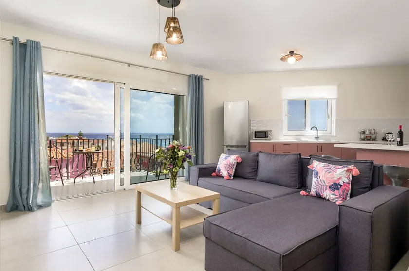 ilios /3BR home /sea view /beach town - Image 1