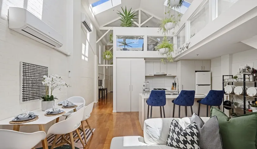 Penthouse Loft - Central Bendigo - Image 1