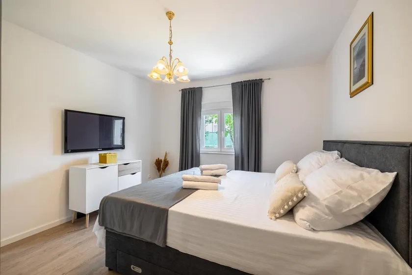 Comfort 5 person apartman, FREE parking - Image 1