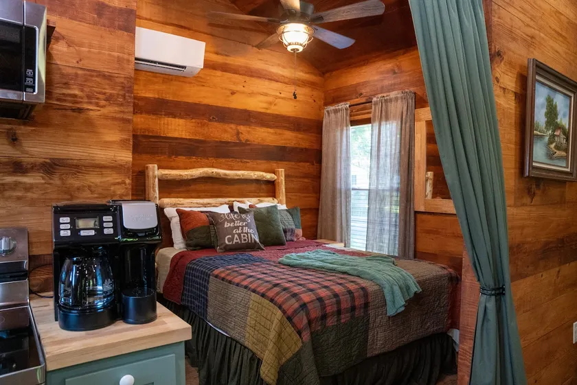 Riley's Retreat - Image 1