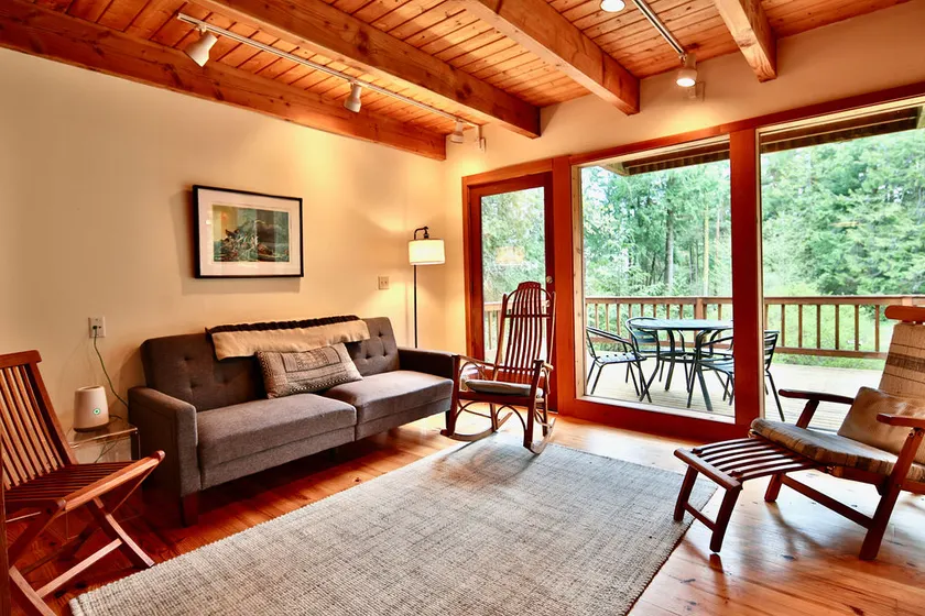 Marrowstone retreat w/wifi & 5 min to ft. flagger - Image 1