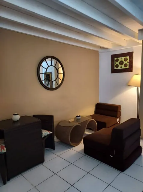 MYRIEL — Perfect Location/Nightlife/Beach - Image 1