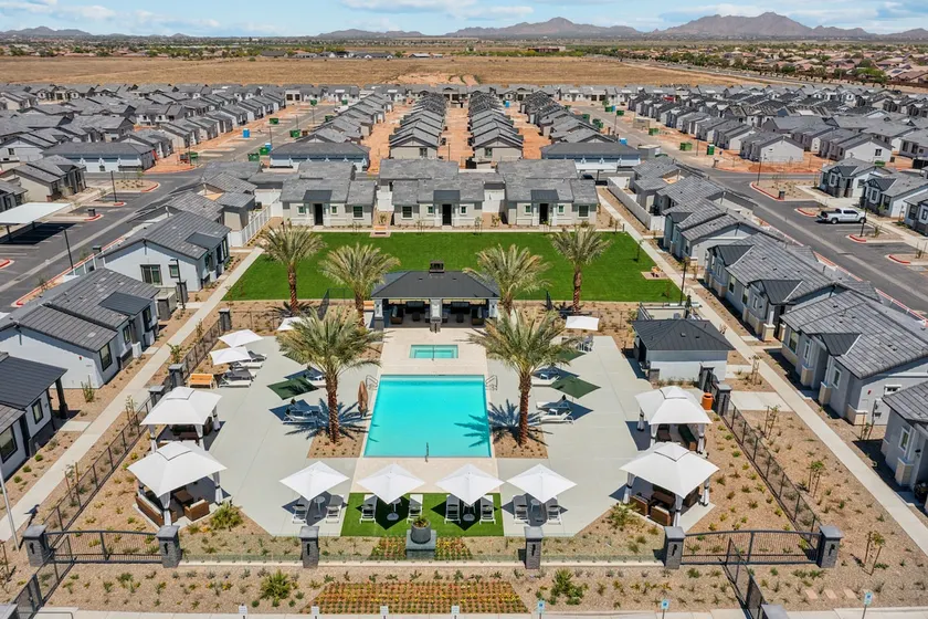 Dreamlight Modern Home in Casa Grande w/ Pool,BBQ - Image 1