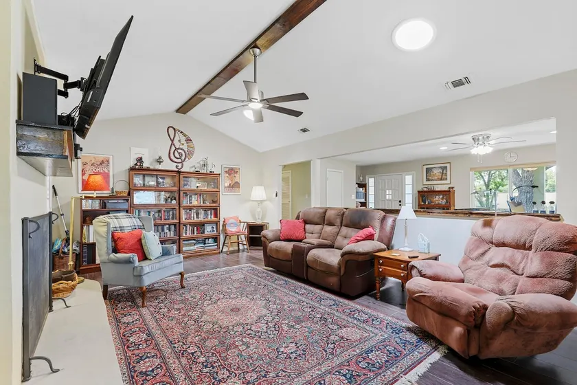 Long Term Stay! 2 King Beds/Ease - Image 1