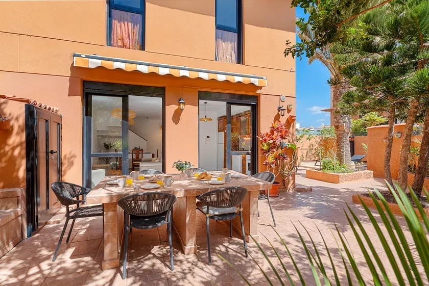 MEDANO4YOU Tropical Terrace Holiday Home - Image 1