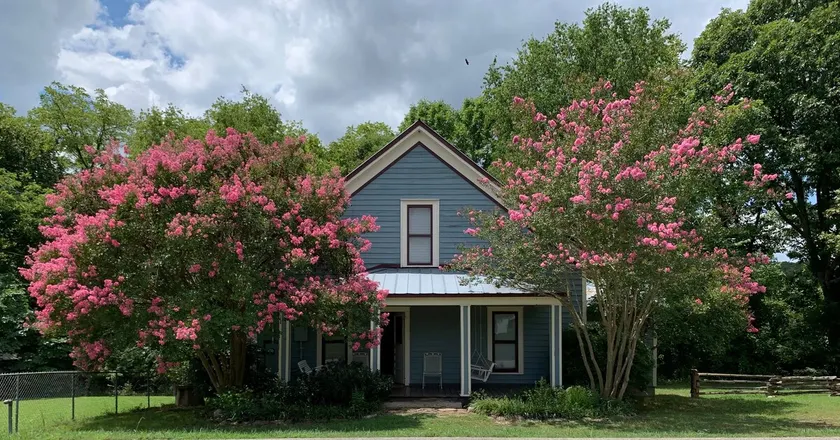 Historic House in Gilbert - Image 1