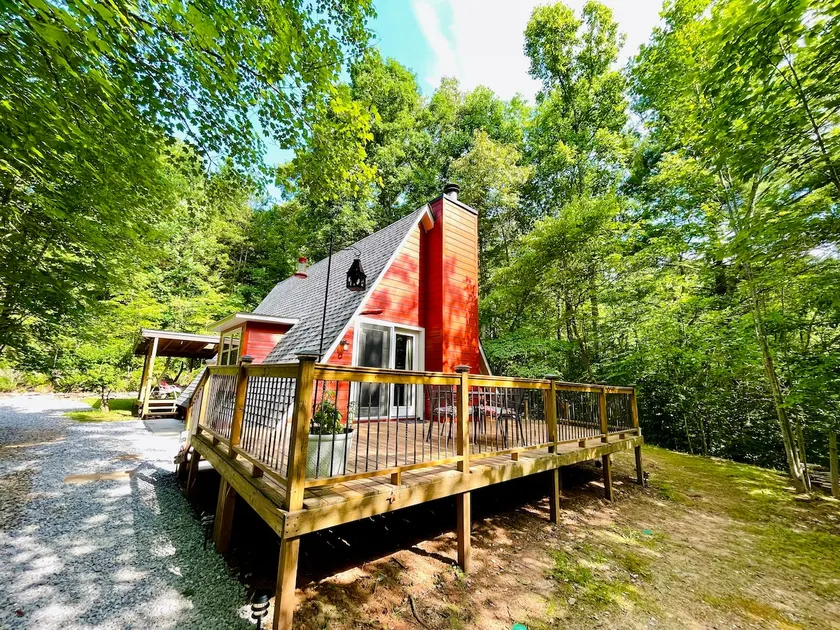 Two Cedars House - Image 1