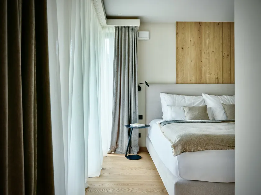 Luxury Apartment - 6P -Ski-In/Out-Summer Card-Top2 - Image 1