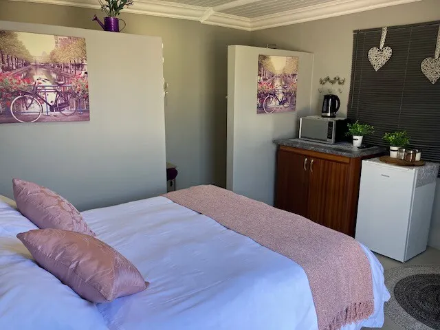 Room 2 - Image 1