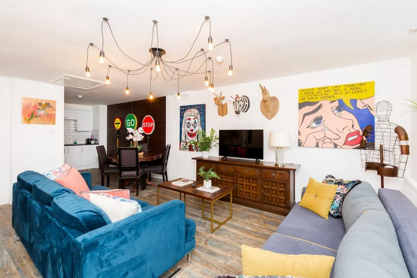 Ideal for contractors or groups 5 Bedroom 2 Bath - Image 1