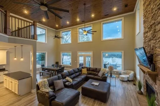 5000 sq ft house on TN River - Image 1