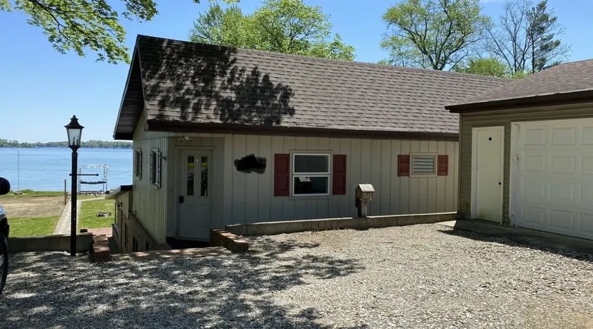 Waterfront home on Diamond Lake, near Notre Dame! - Image 1