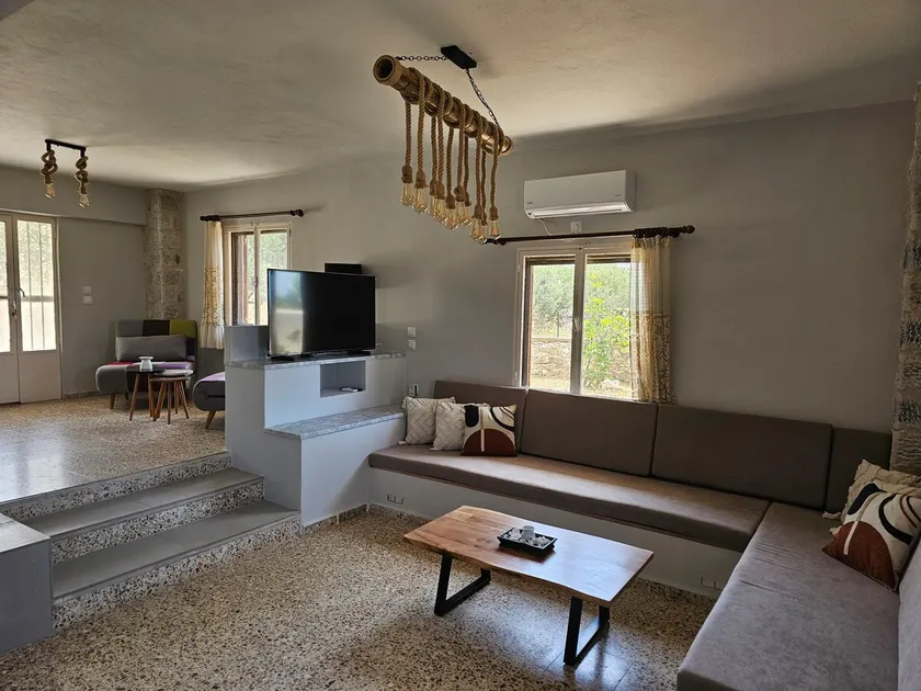 Anna's House - Image 1