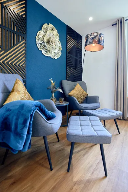 Modern Chic - Image 1