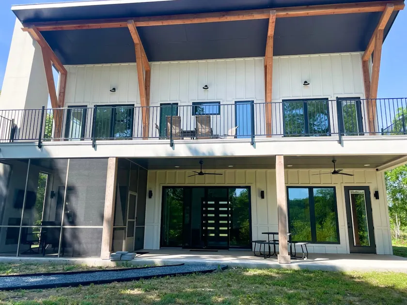 Red Bird River House - Image 1