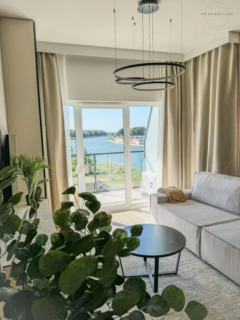 Exclusive, river/sea view, pool, sauna, parking - Image 1