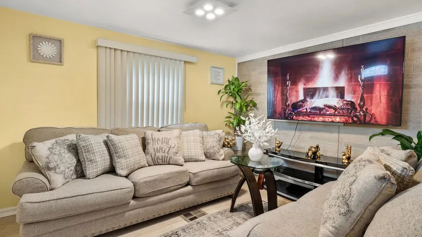 Cozy Home in Lenox - Image 1