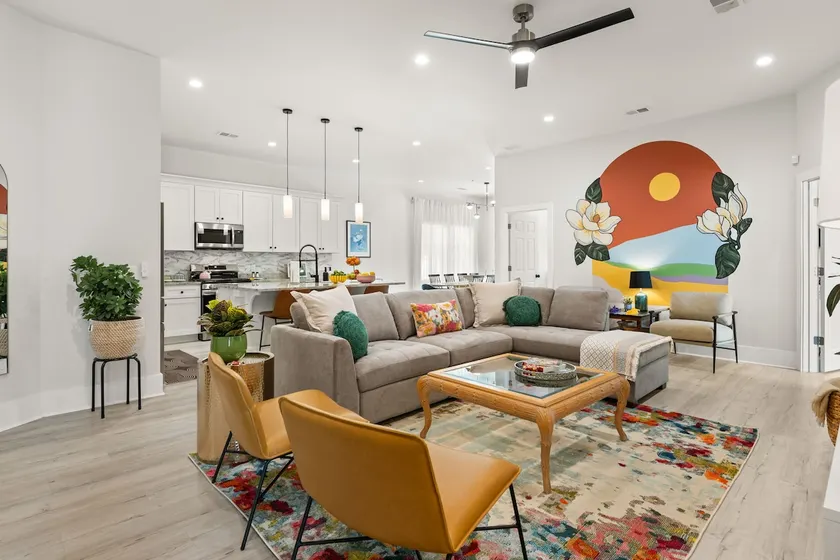Charleston-themed House for 10 - Image 1