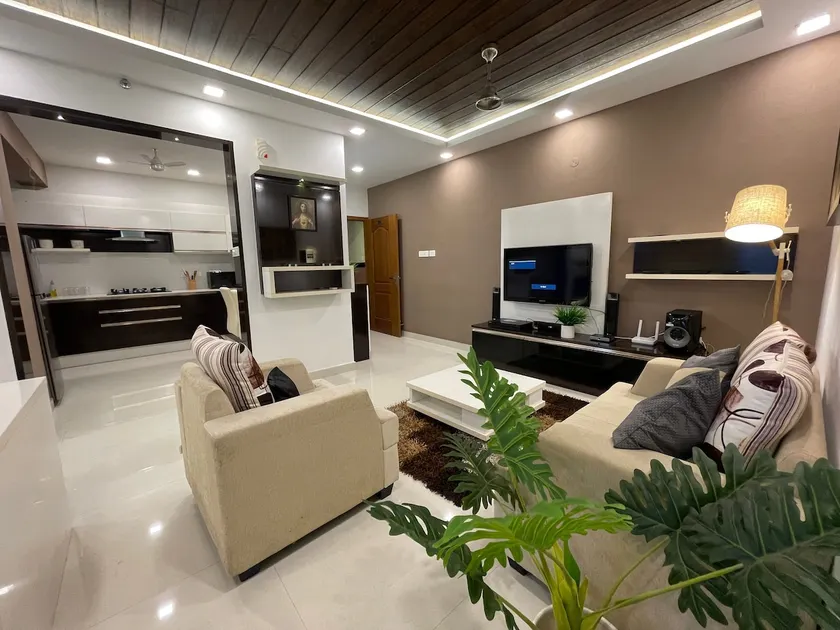 Lake view apartment Kundanoor kochi - Image 1