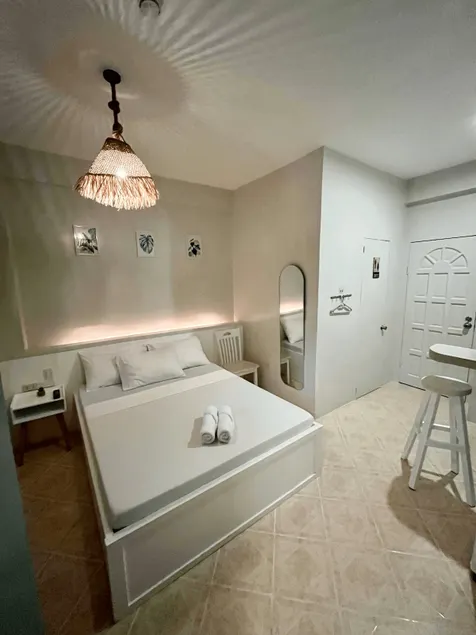 Cozy 2-3 Pax Room w Kitchen Station 2 near D'Mall - Image 1