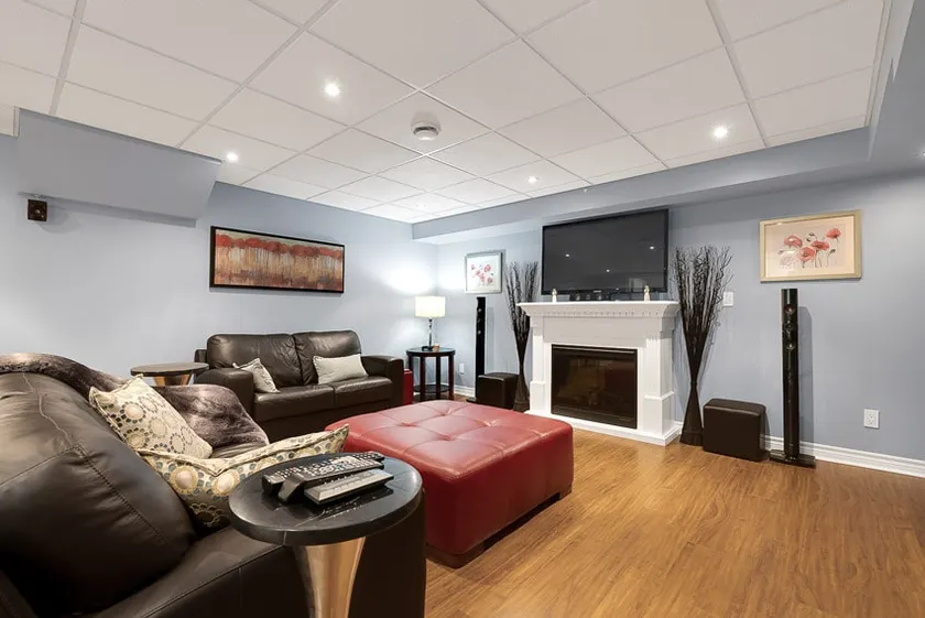 Private 1 Bedroom apartment in Oshawa - Image 1