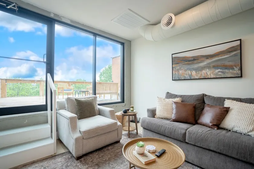 New Northshore 2 bed w/Deck - Image 1