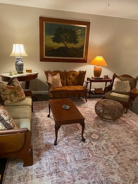 Southern Comfort | Retro Retreat, Walk the Avenues - Image 1