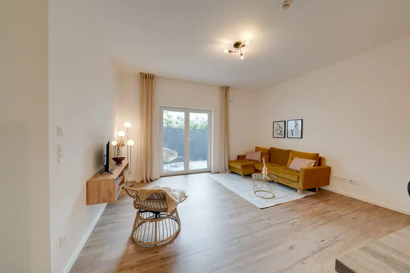 Luxury apartment with 2 terraces - Image 1