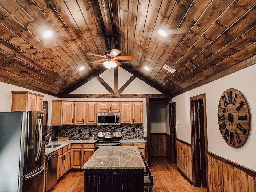 The Rustic Gem!! 3 Bedroom/2 Bath House - Image 1