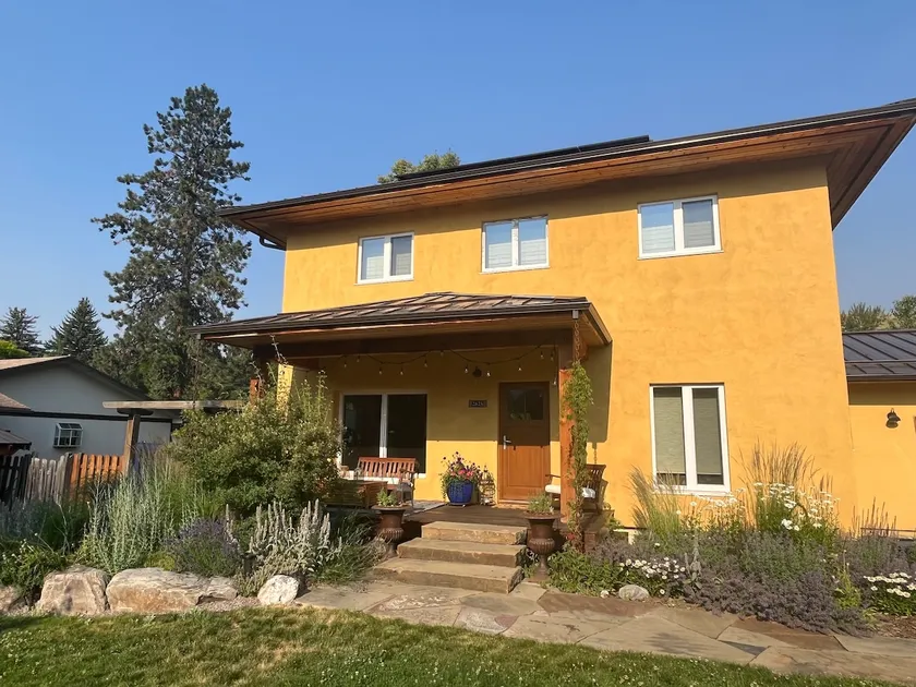 A lovely home in a lovely area! - Image 1