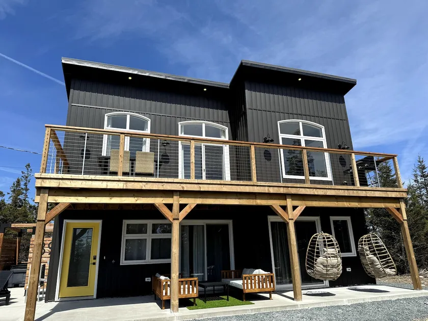 Panthers Pad / Tigers Den with Hot Tubs and Beach - Image 1