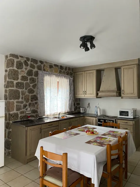 Despoinas_House - Image 1