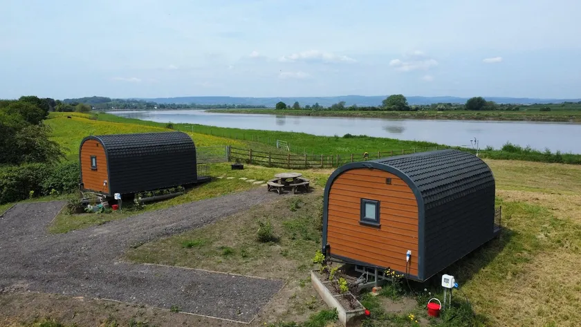 Baldwins Brook glamping pod - Image 1