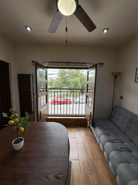 Balcony Plaza - Image 1