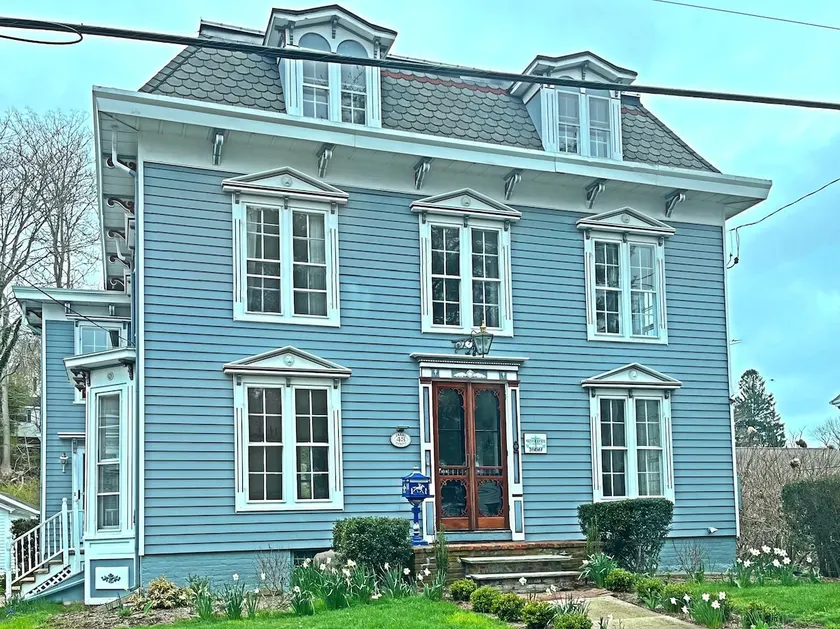 Historic Mystic Maritime House Minutes to Downtown - Image 1