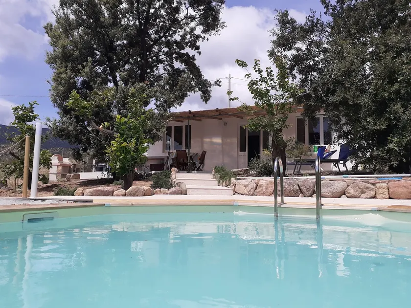 Country house with private pool. - Image 1