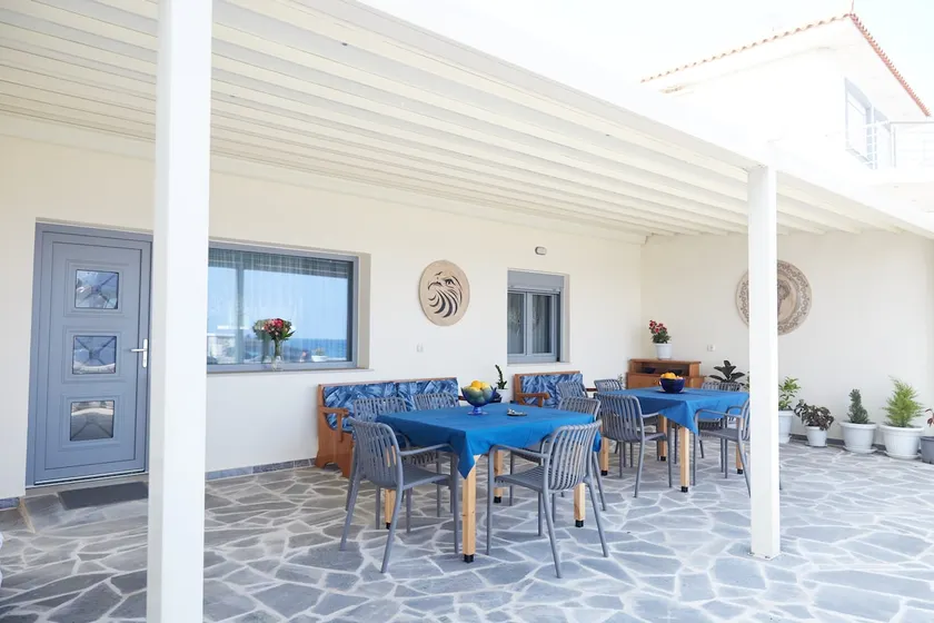 Nana's Guesthouse - Image 1