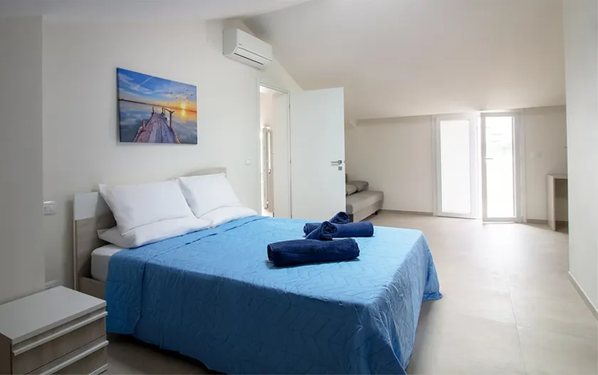Villa "Baci sul Mare" Attico- Spiaggia privata - Image 1