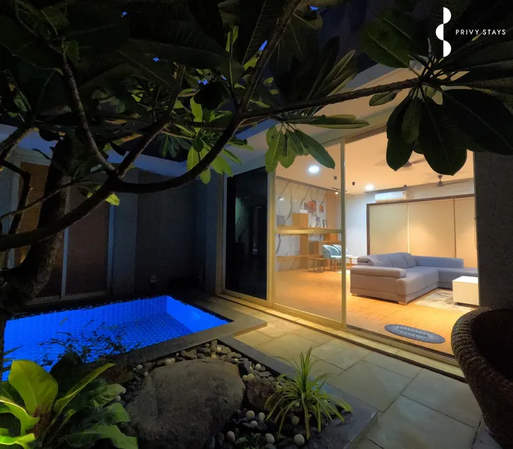 Privy Stays- Green Palm Villa - Image 1