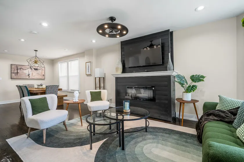 Spacious / New - 8BD/4BTH - Sleeps 16 + Garage! - Image 1